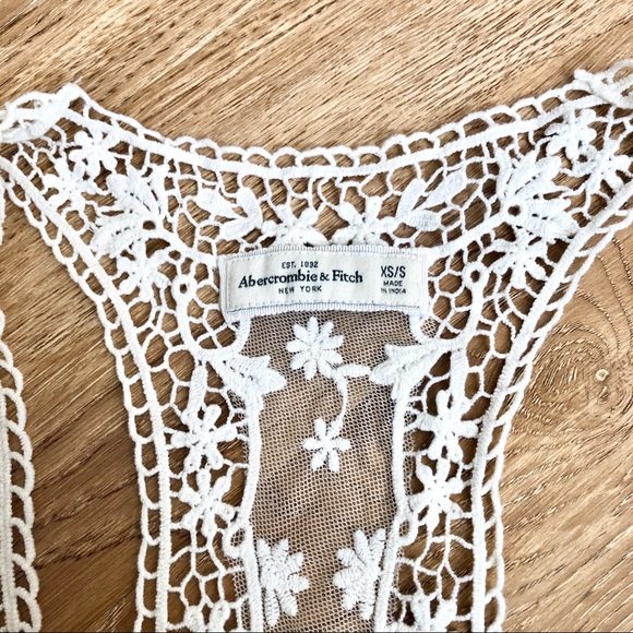 🌷2 for $22🌷Lace Tank Top - Picture 2 of 5